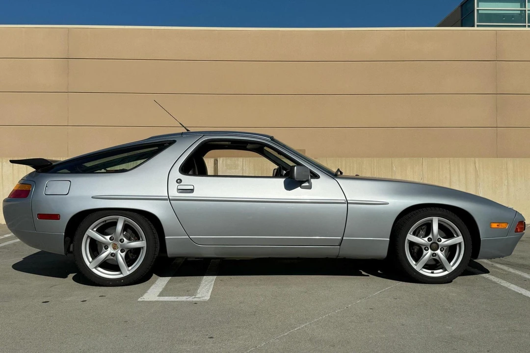 1991 Porsche 928 S4 - Image 3 of 31