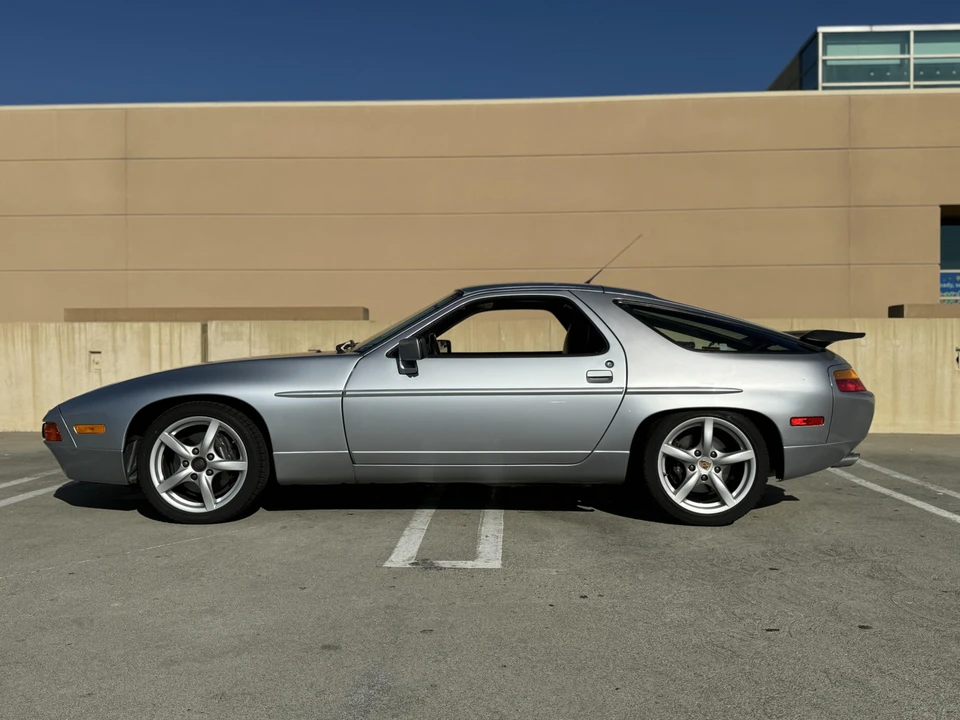 1991 Porsche 928 S4 - Image 13 of 31