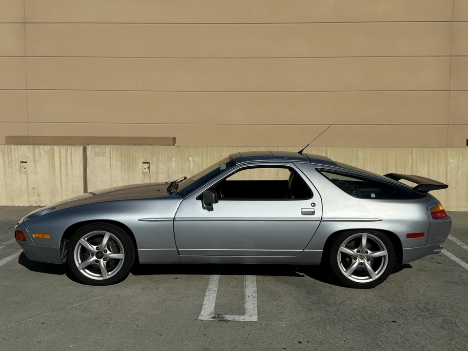 1991 Porsche 928 S4 - Image 12 of 31