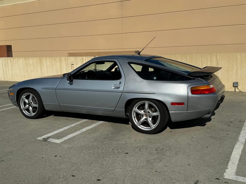 1991 Porsche 928 S4 - Image 15 of 31