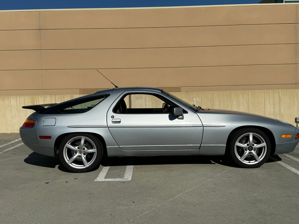 1991 Porsche 928 S4 - Image 27 of 31