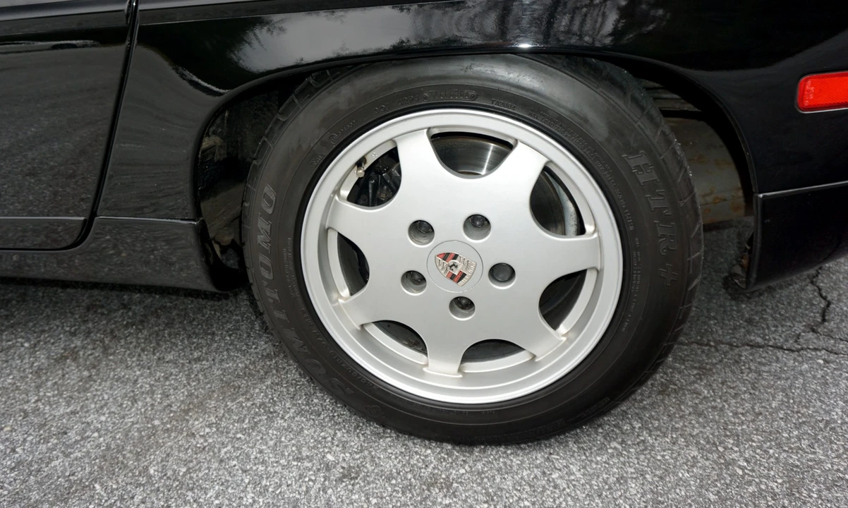 1991 Porsche 928 S4 - Image 15 of 31