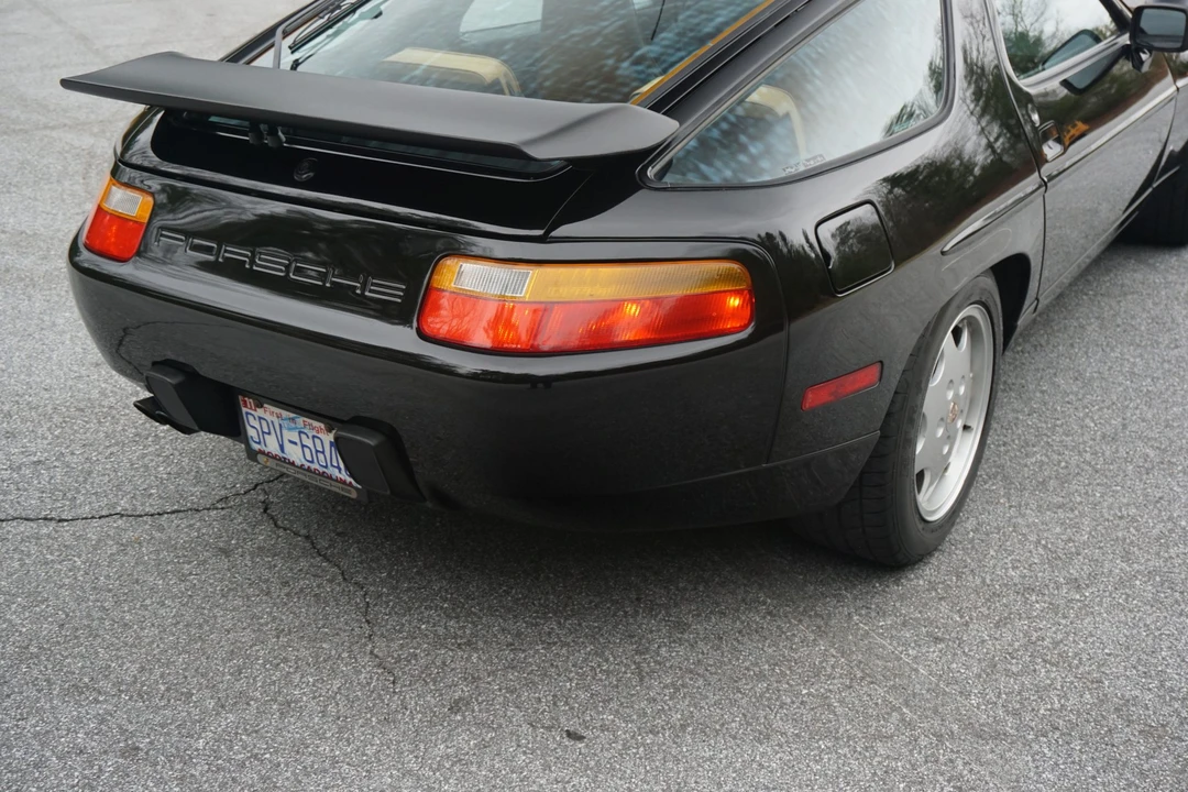 1991 Porsche 928 S4 - Image 13 of 31