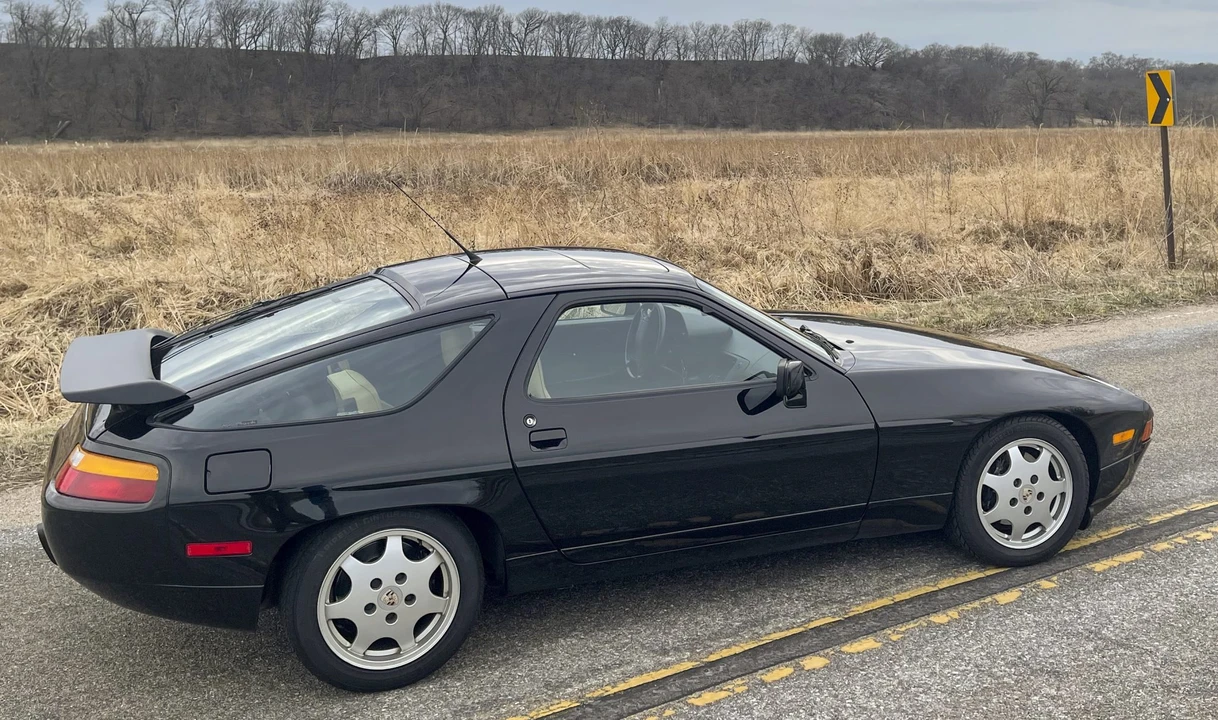 1991 Porsche 928 S4 - Image 16 of 31