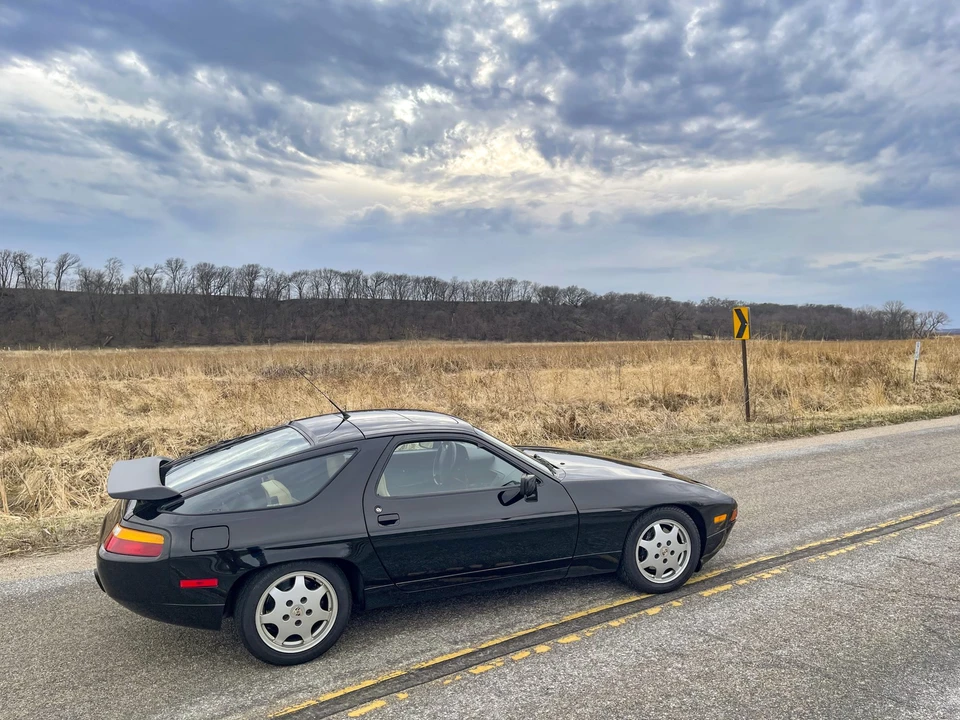 1991 Porsche 928 S4 - Image 15 of 31
