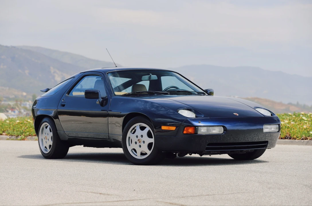 1991 Porsche 928 S4 - Image 11 of 31