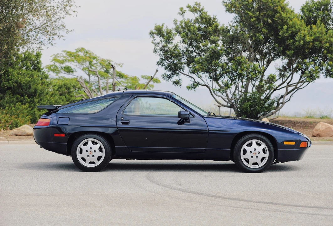 1991 Porsche 928 S4 - Image 7 of 31
