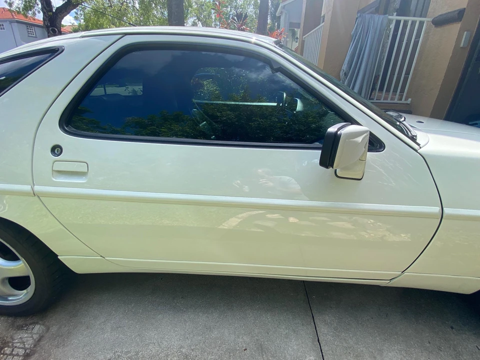 1991 Porsche 928 S4 - Image 15 of 31