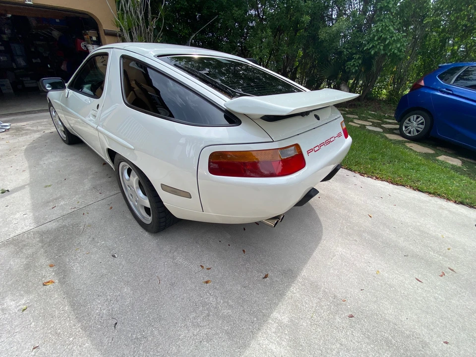 1991 Porsche 928 S4 - Image 7 of 31