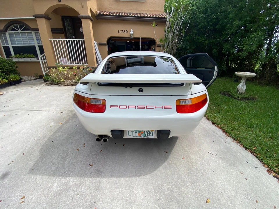1991 Porsche 928 S4 - Image 8 of 31