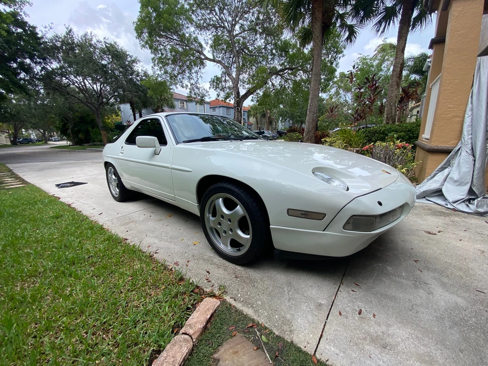 1991 Porsche 928 S4 - Image 2 of 31
