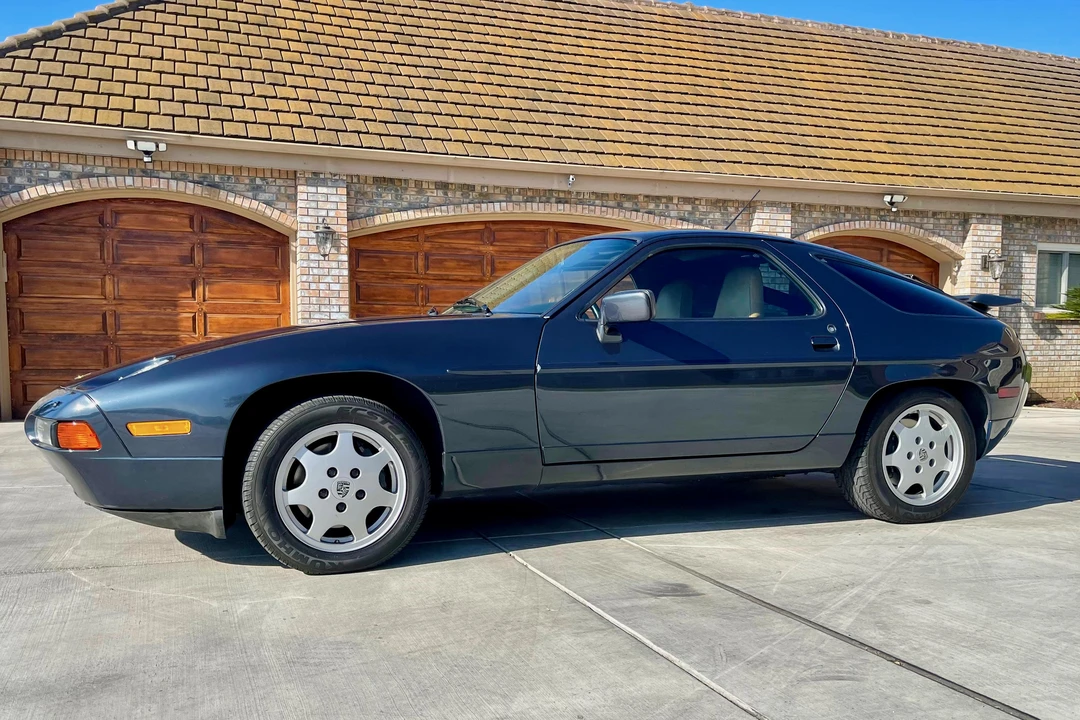1991 Porsche 928 S4 - Image 10 of 31