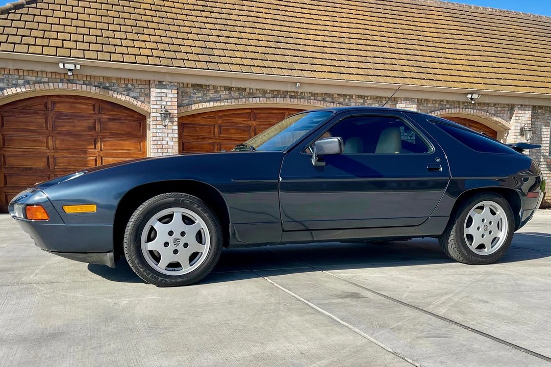 1991 Porsche 928 S4 - Image 11 of 31