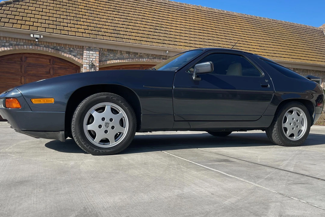 1991 Porsche 928 S4 - Image 12 of 31