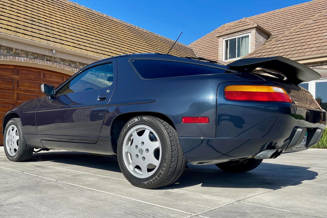 1991 Porsche 928 S4 - Image 16 of 31