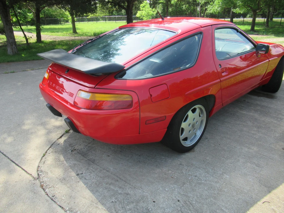 1991 Porsche 928 S4 - Image 12 of 31