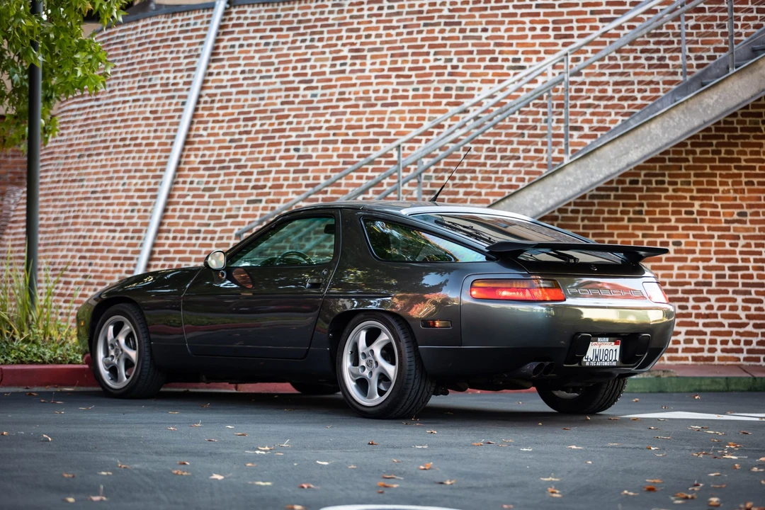 1991 Porsche 928 S4 - Image 14 of 31