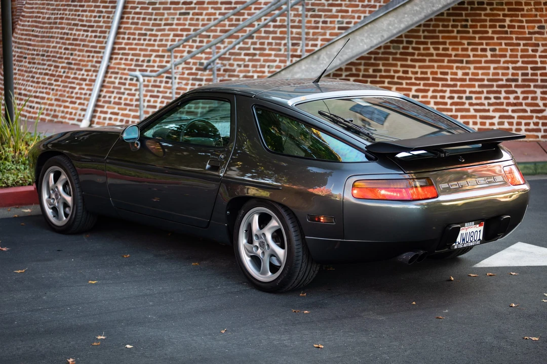 1991 Porsche 928 S4 - Image 16 of 31