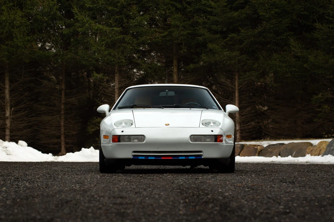 1991 Porsche 928 S4 - Image 9 of 31