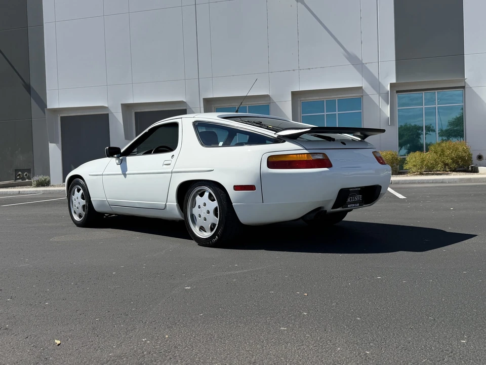 1991 Porsche 928 S4 - Image 8 of 31