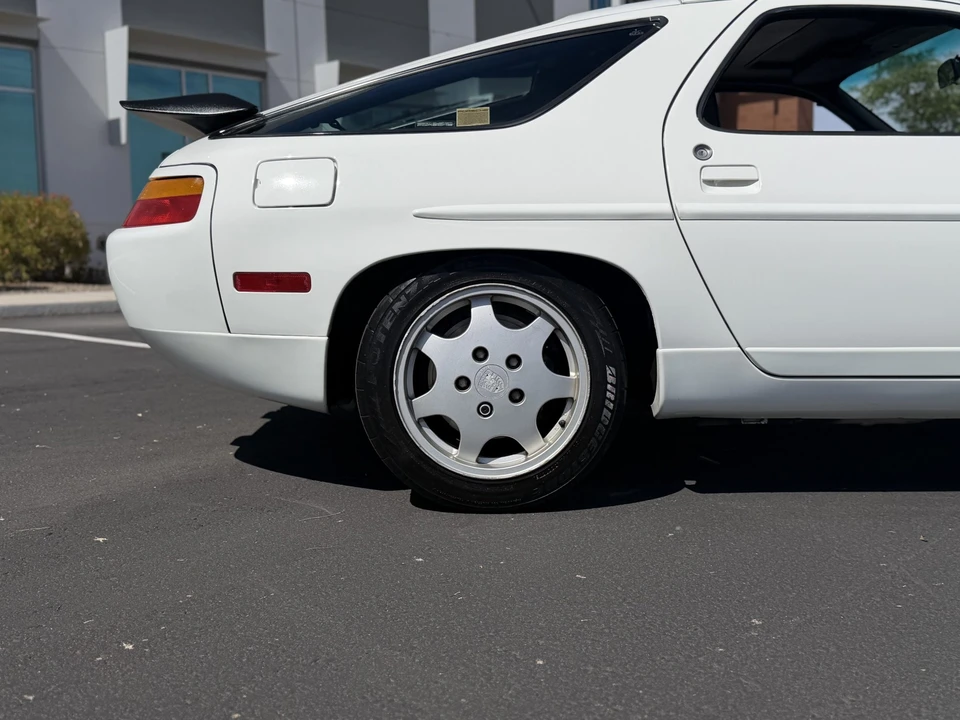 1991 Porsche 928 S4 - Image 25 of 31