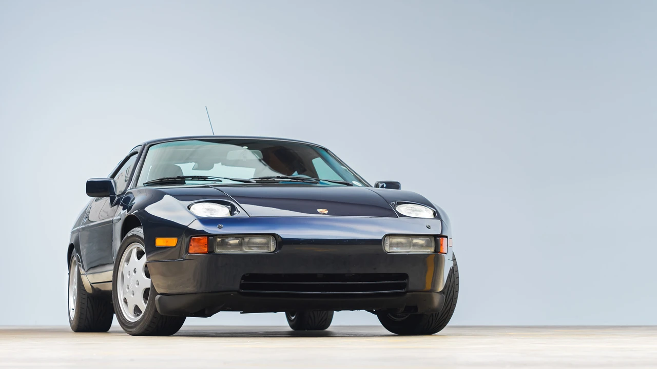 1991 Porsche 928 S4 - Image 14 of 31