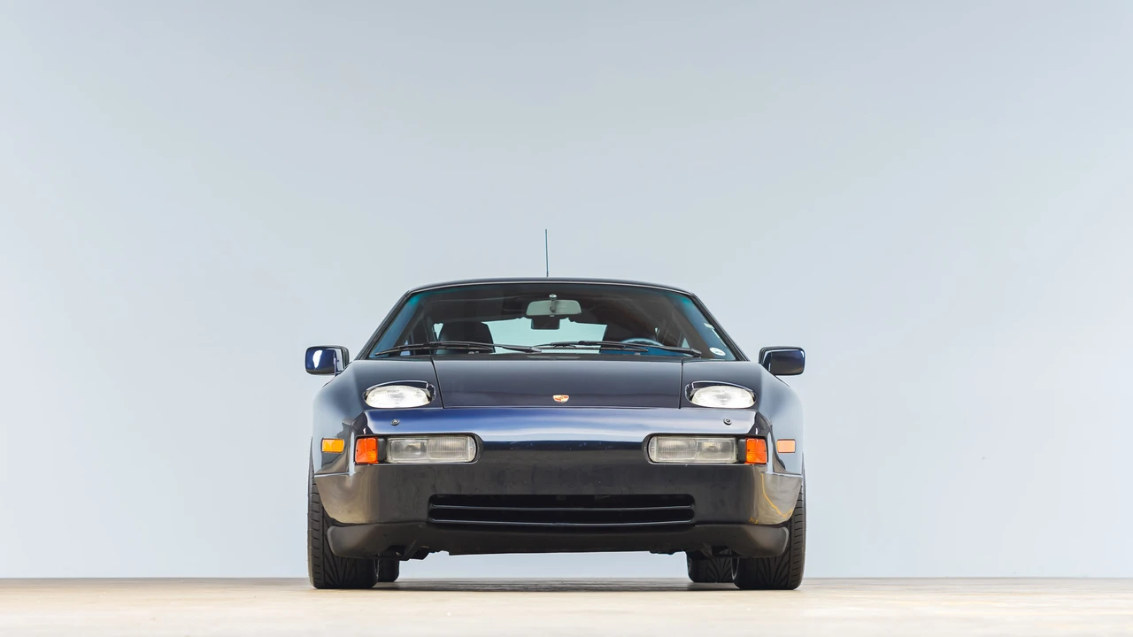 1991 Porsche 928 S4 - Image 17 of 31