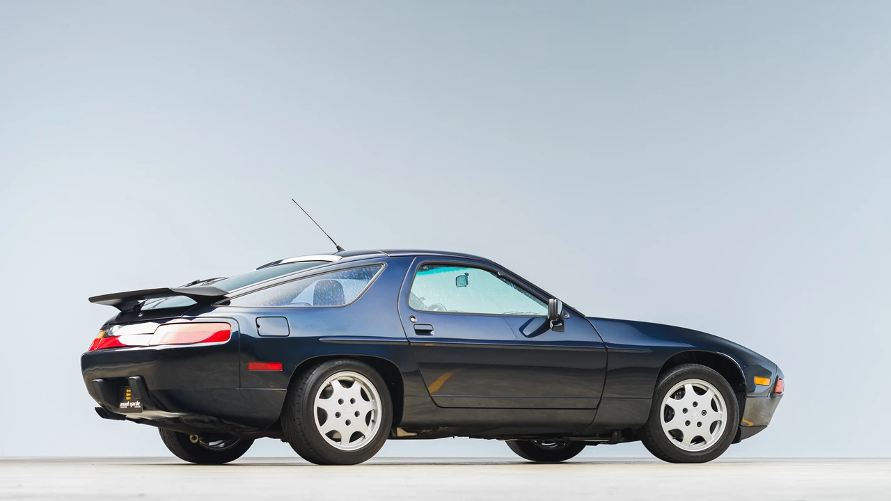 1991 Porsche 928 S4 - Image 23 of 31