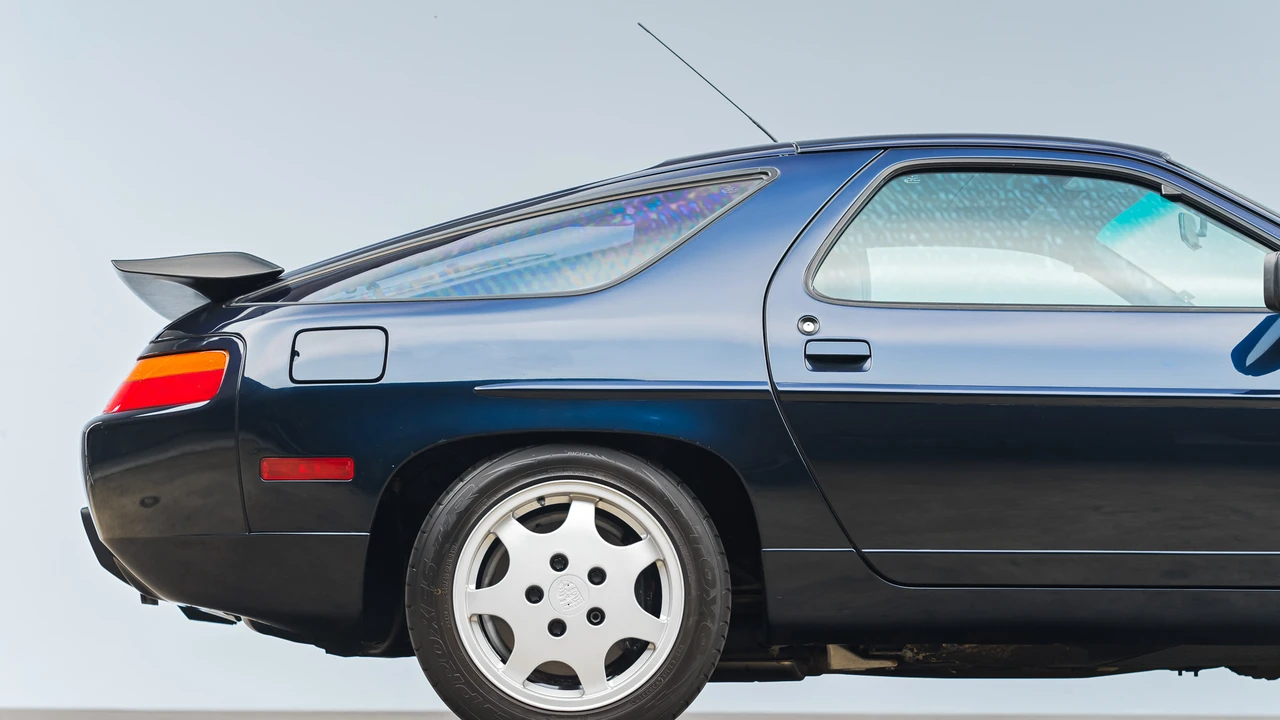 1991 Porsche 928 S4 - Image 27 of 31