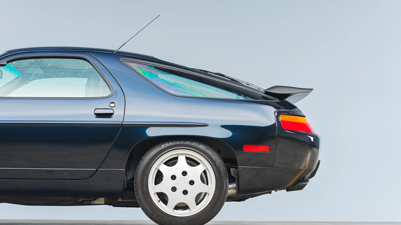 1991 Porsche 928 S4 - Image 30 of 31