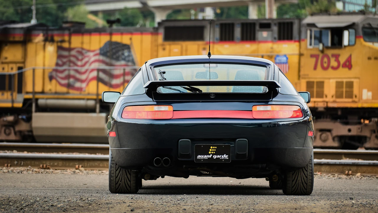 1991 Porsche 928 S4 - Image 12 of 31