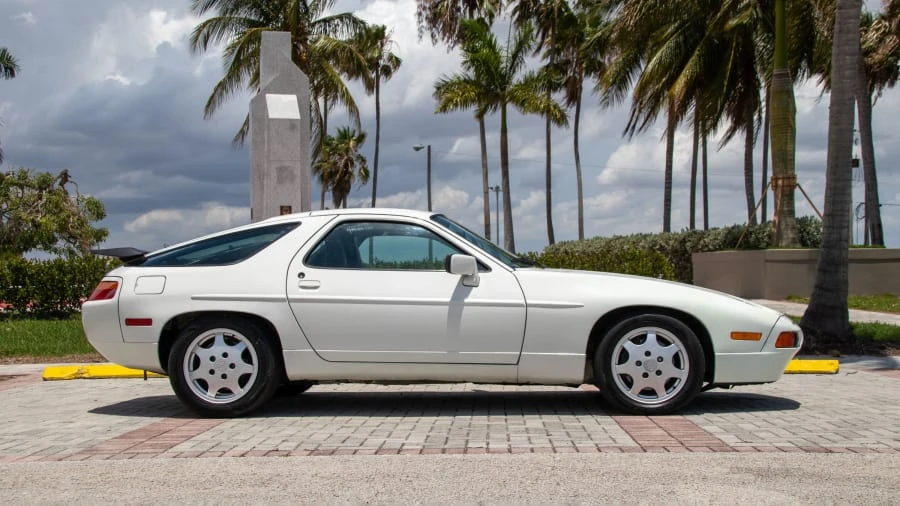 1991 Porsche 928 S4 - Image 2 of 22