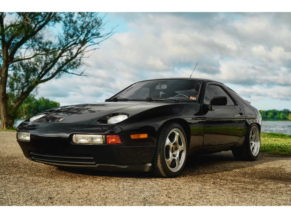 1991 Porsche 928 S4 - Image 2 of 31
