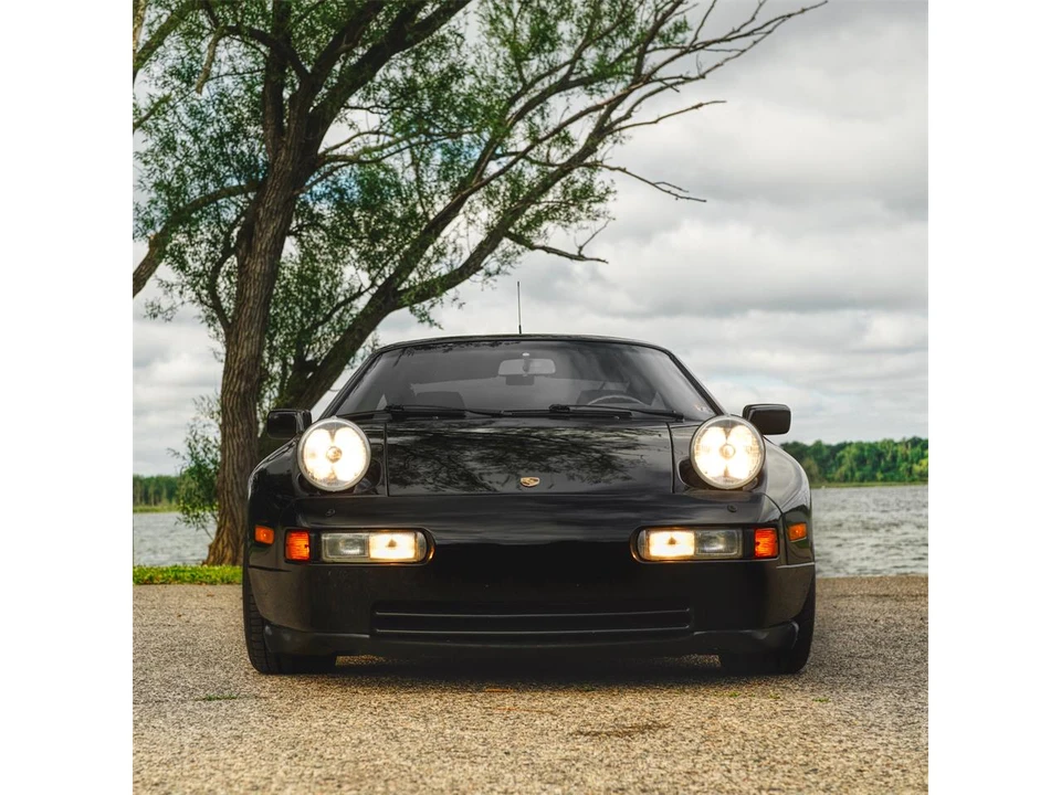 1991 Porsche 928 S4 - Image 9 of 31
