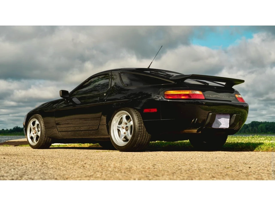 1991 Porsche 928 S4 - Image 11 of 31