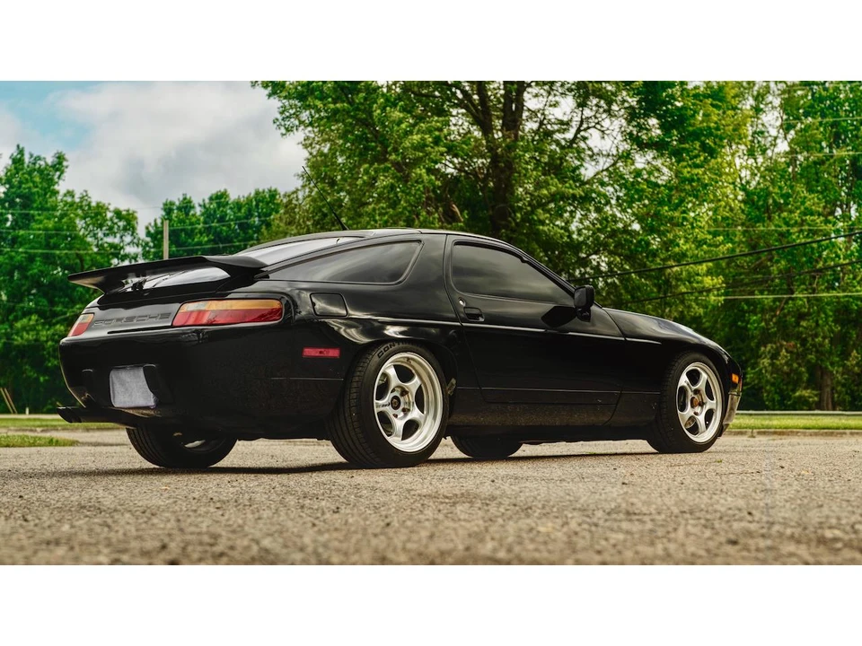 1991 Porsche 928 S4 - Image 13 of 31