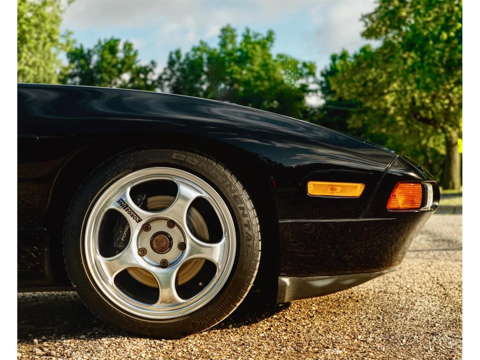 1991 Porsche 928 S4 - Image 23 of 31