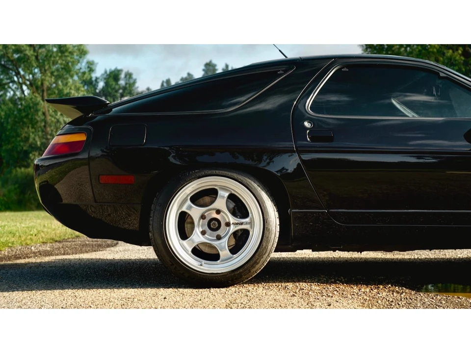 1991 Porsche 928 S4 - Image 24 of 31