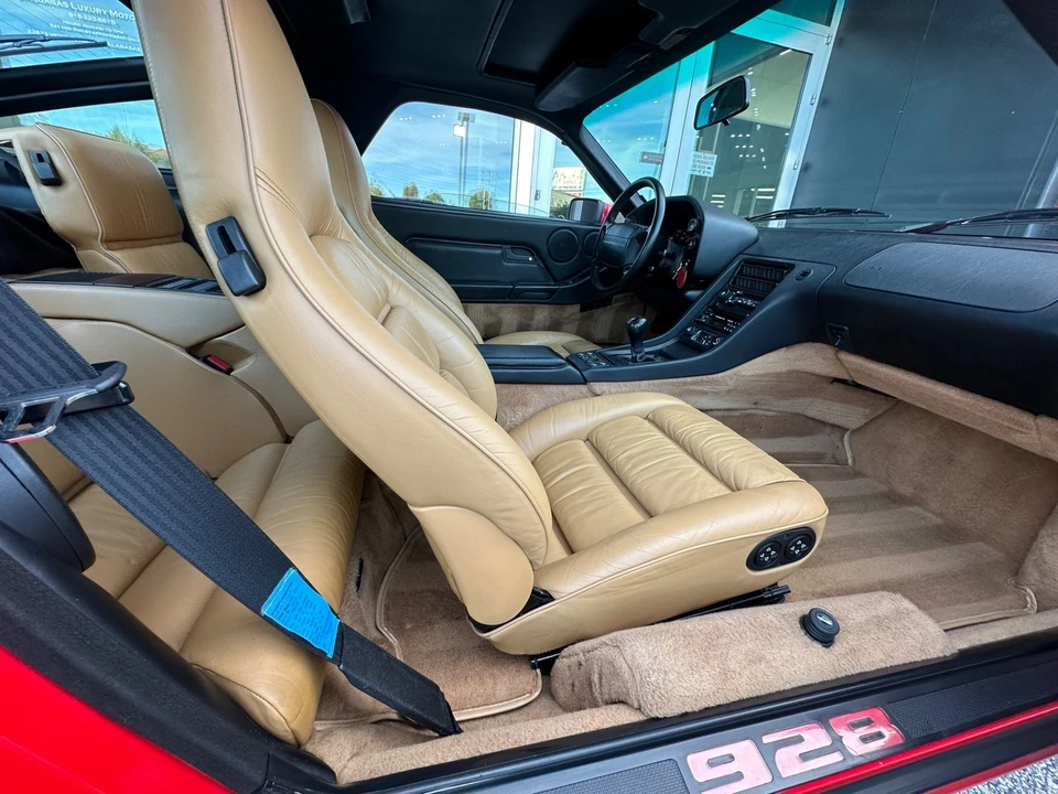 1991 Porsche 928 - Image 28 of 29
