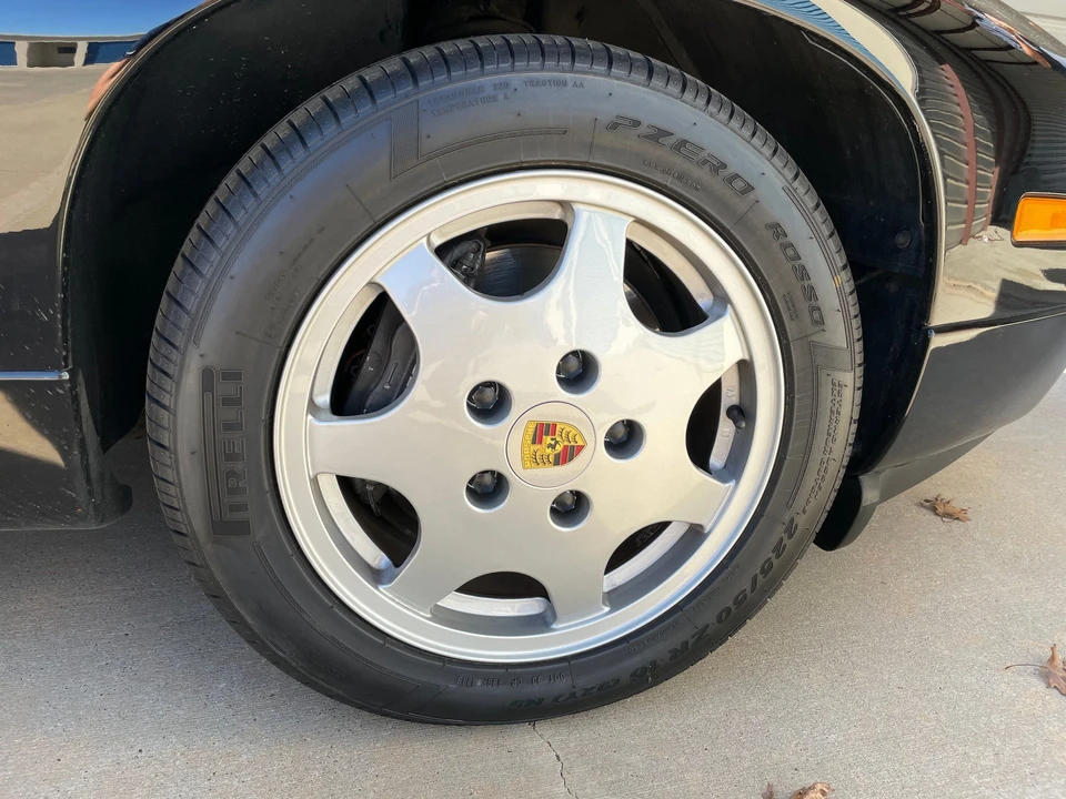 1991 Porsche 928 - Image 11 of 21