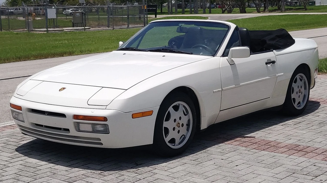 1991 Porsche 944 S2 - Image 25 of 31