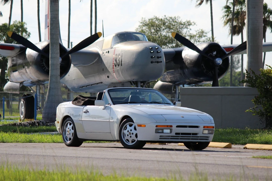 1991 Porsche 944 S2 - Image 2 of 31