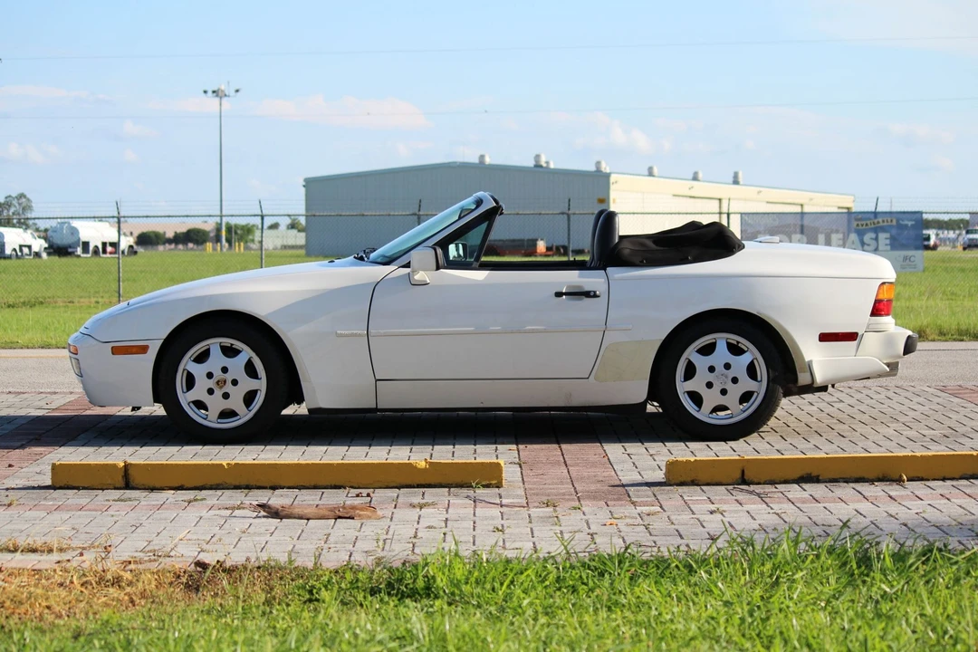 1991 Porsche 944 S2 - Image 14 of 31