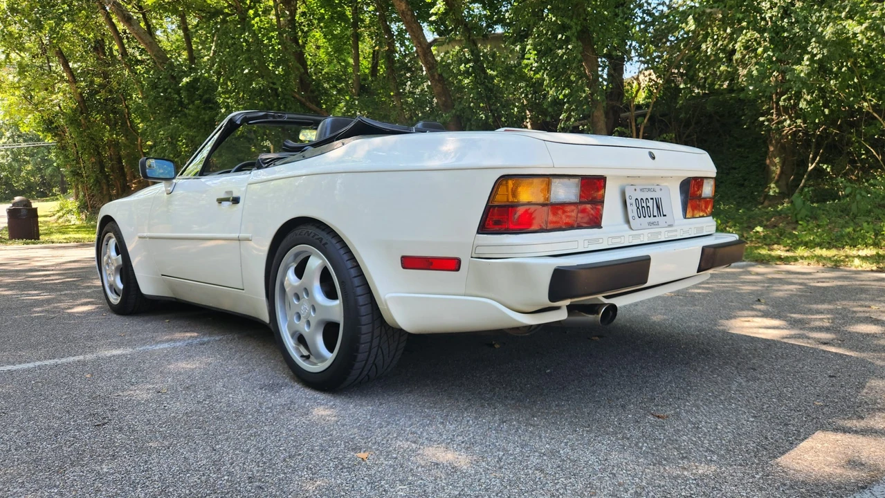 1991 Porsche 944 S2 - Image 24 of 31