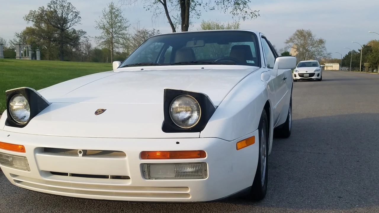 1991 Porsche 944 S2 - Image 11 of 31