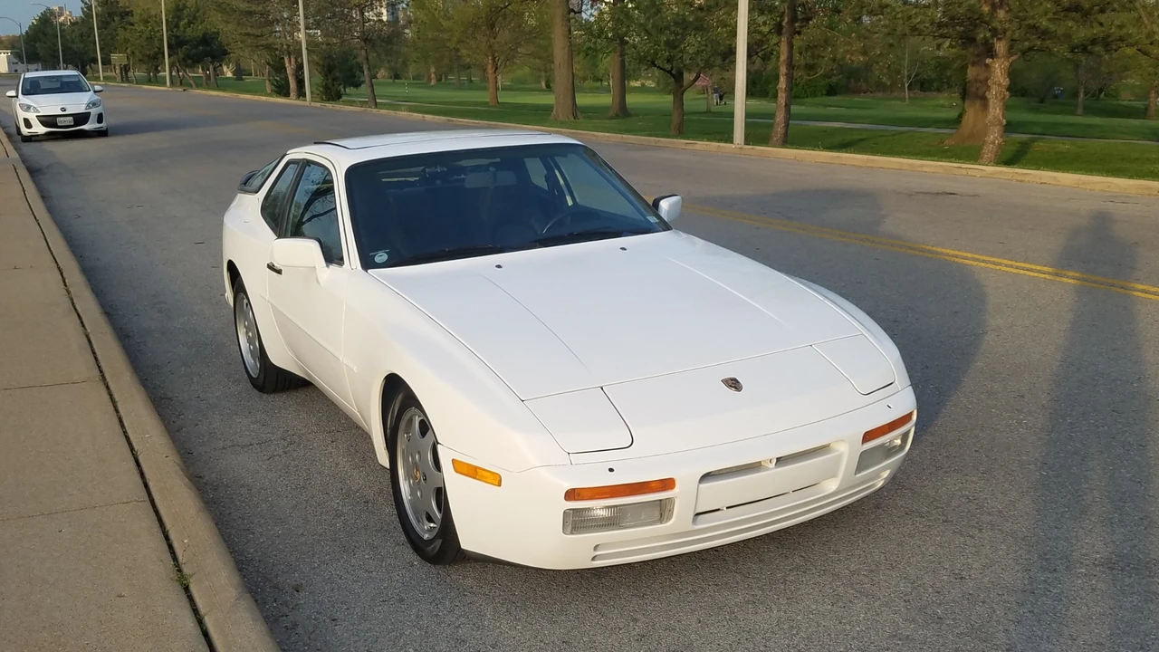 1991 Porsche 944 S2 - Image 2 of 31