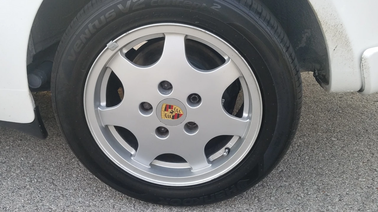1991 Porsche 944 S2 - Image 19 of 31