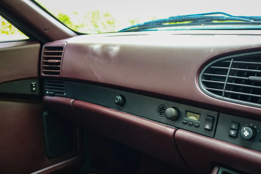 1991 Porsche 944 Turbo - Image 29 of 30