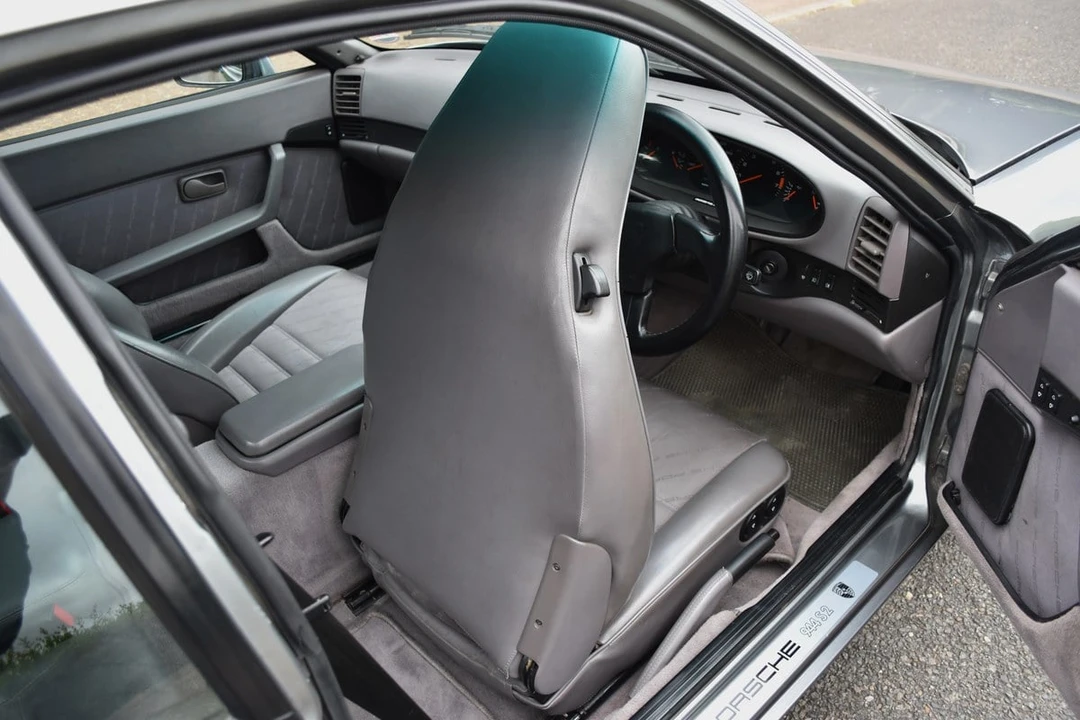 1991 Porsche 944 S2 - Image 23 of 30
