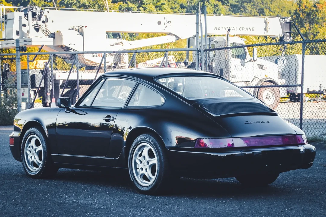 1991 Porsche 964 Carrera 4 - Image 5 of 6